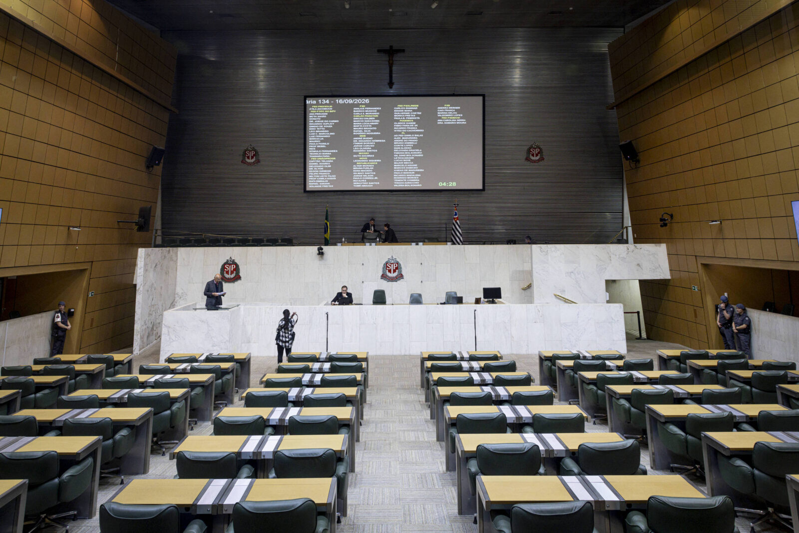 por-que-e-tao-dificil-escolher-deputados-nas-eleicoes?