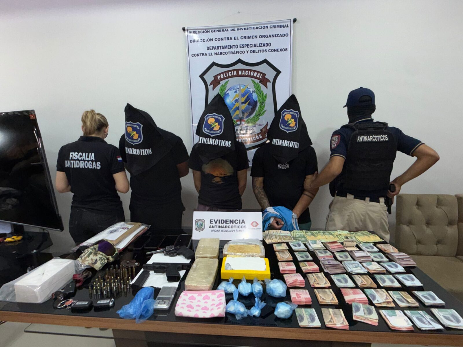 ho’a-3-narcos:-incautan-drogas,-armas-y-vehiculos