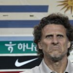 de-zurda-y-de-derecha:-el-video-de-diego-forlan-en-el-entrenamiento-de-la-seleccion-uruguaya-que-muestra-que-la-pegada-sigue-intacta