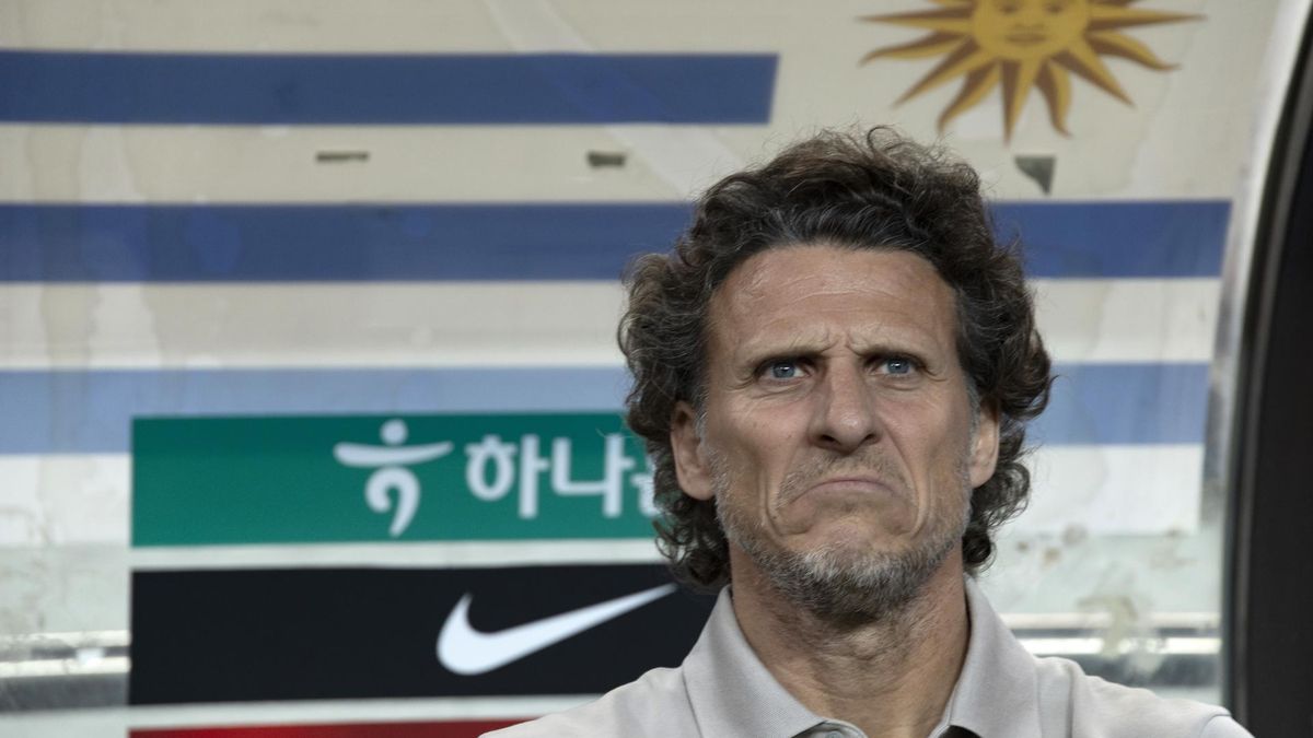 de-zurda-y-de-derecha:-el-video-de-diego-forlan-en-el-entrenamiento-de-la-seleccion-uruguaya-que-muestra-que-la-pegada-sigue-intacta