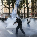 “tu-rompes,-tus-padres-pagan”:-2000-detenidos,-y-policias-y-profesores-heridos-por-la-violencia-estudiantil-en-francia