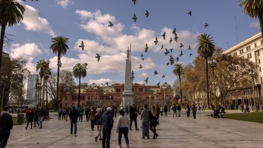 argentina-offers-golden-passports-to-foreigners-for-us$350,000