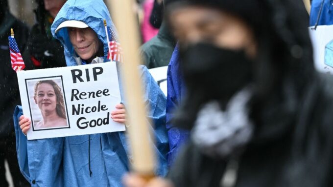 la-familia-de-renee-good,-la-mujer-que-murio-por-disparos-de-ice,-demando-a-la-administracion-trump-por-homicidio