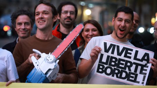 milei’s-fans-in-france-want-‘chainsaw’-to-stave-off-‘crisis’