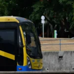imputan-a-seis-hinchas-de-cerro-que-amenazaron-a-un-conductor-de-ucot-y-lo-obligaron-a-desviar-su-recorrido:-tendran-arresto-domiciliario