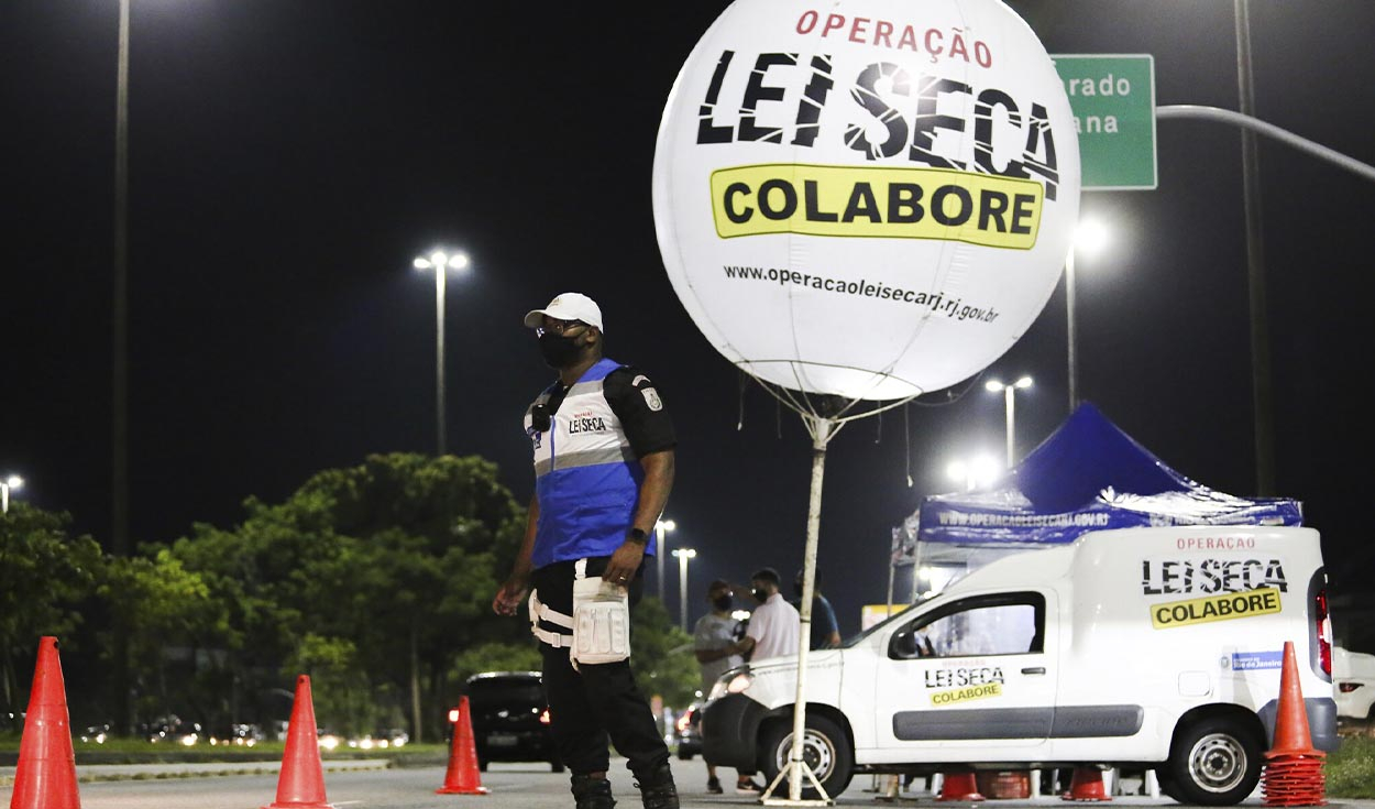 ley-seca,-encuestas-y-propaganda:-las-restricciones-que-marcan-la-recta-final-de-las-elecciones-en-brasil