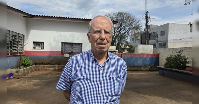 aos-86-anos,-mesario-mantem-dedicacao-as-eleicoes-em-apucarana