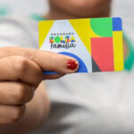 bolsa-familia-vira-bandeira-eleitoral,-com-promessas-ja-existentes-e-obrigacao-de-trabalhar