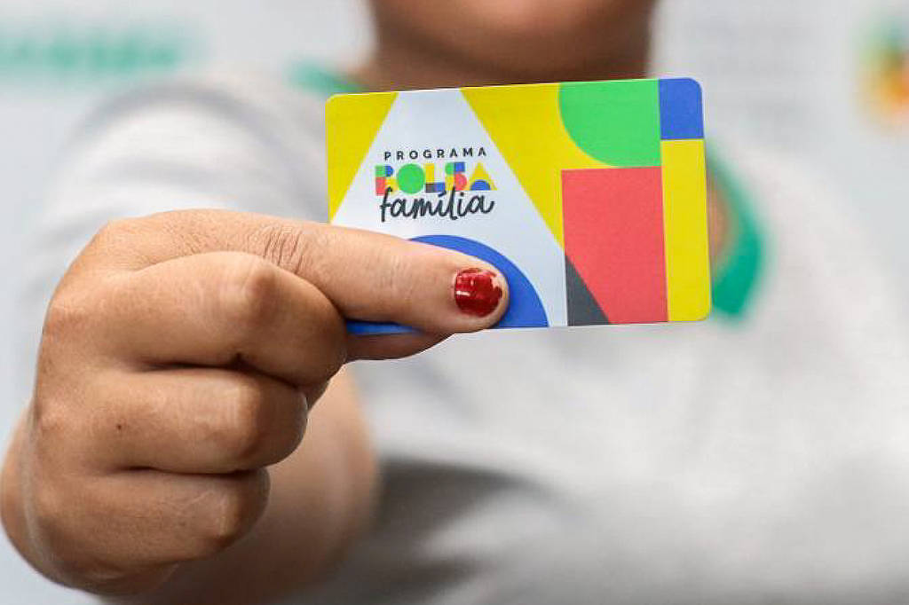 bolsa-familia-vira-bandeira-eleitoral,-com-promessas-ja-existentes-e-obrigacao-de-trabalhar