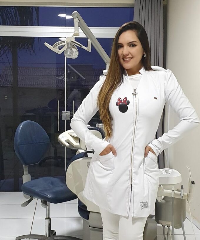 ex-miss-celebra-dia-del-odontologo:-“feliz-y-orgullosa-de-mi-profesion”