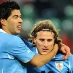 el-divertido-comentario-que-luis-suarez-le-dedico-a-diego-forlan-en-instagram-tras-ver-sus-goles-en-una-practica-de-la-seleccion-uruguaya