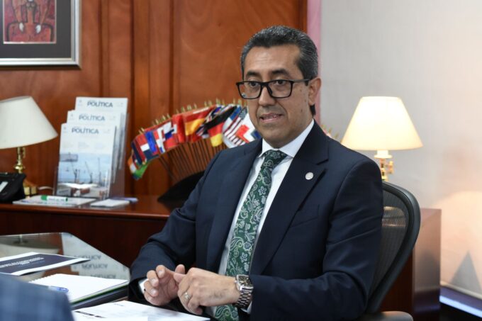 se-acerca-el-plazo-de-la-cc-para-que-el-gobierno-aclare-situacion-de-menkos-al-frente-del-banguat