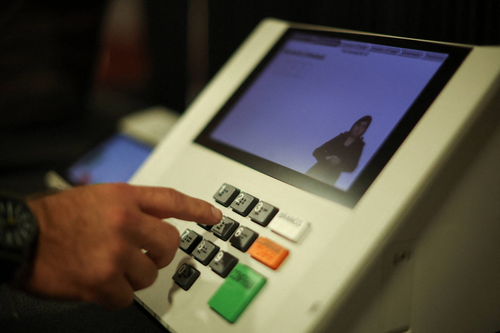 eleicao-tem-158-milhoes-aptos-a-votar-com-disputa-acirrada-entre-lula-e-flavio-bolsonaro