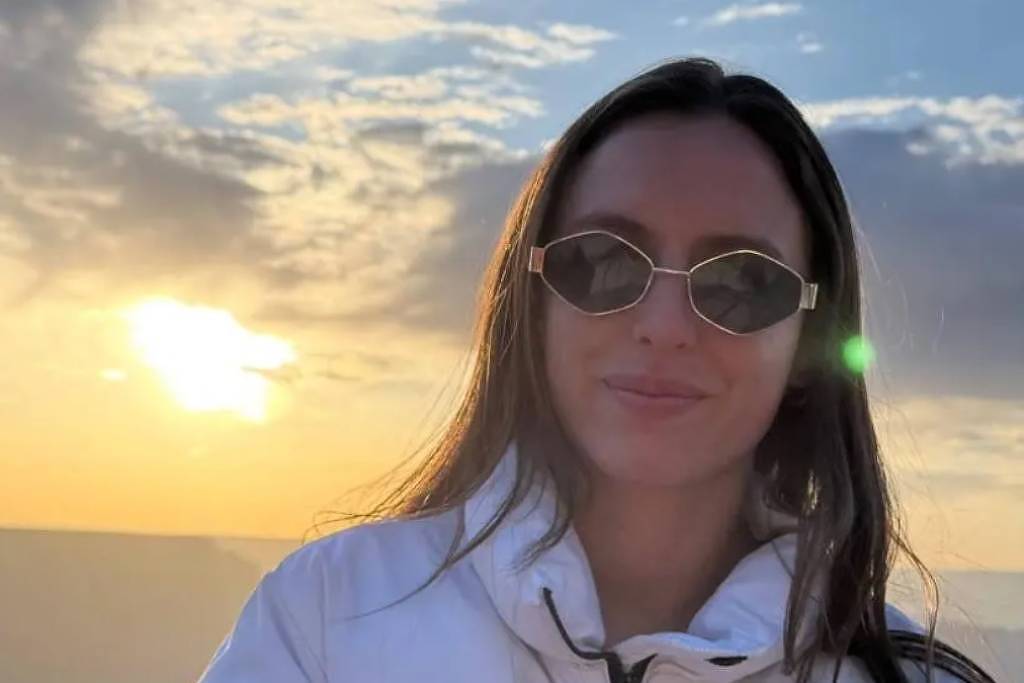atriz-brasileira-foi-presa-pelo-ice-no-aeroporto-de-los-angeles-e-esta-detida-ha-mais-de-um-mes