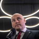 en-lettonie,-le-parti-du-premier-ministre,-andris-kulbergs,-obtient-un-succes-historique-qui-eloigne-le-danger-populiste
