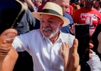 escolha-sera-entre-‘regime-democratico-ou-barbarie’,-diz-lula-ao-votar