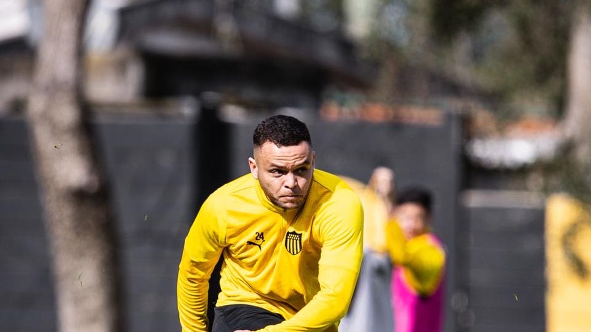 sin-eduardo-darias-pero-con-jonathan-rodriguez:-penarol-esta-listo-para-enfrentar-a-racing,-el-campeon-del-torneo-apertura