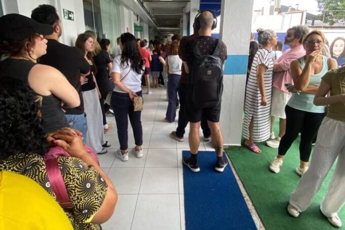 eleitores-relatam-filas-de-mais-de-uma-hora-em-secoes-de-sao-paulo-e-rio