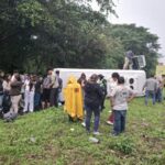 microbus-con-placas-salvadorenas-derrapa-en-ruta-ca-1-oriente-y-deja-un-herido