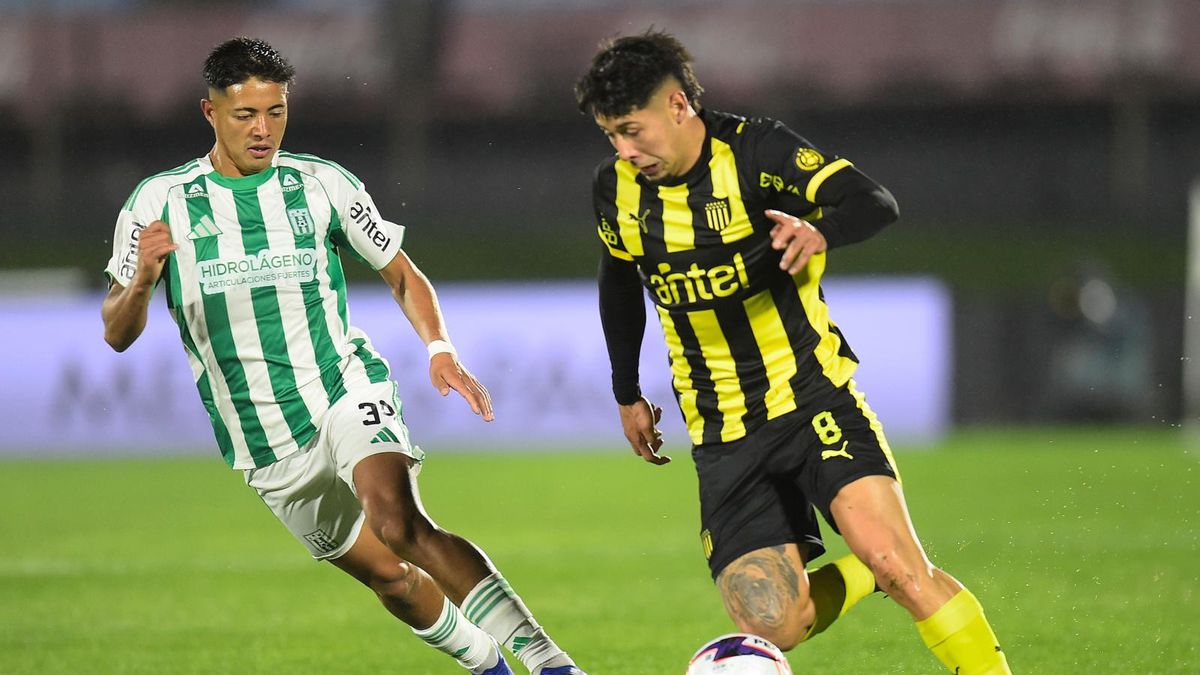 racing-vs-penarol-en-vivo-por-el-torneo-clausura:-el-aurinegro-vuelve-a-tener-un-duro-examen-para-seguir-prendido-en-las-dos-tablas