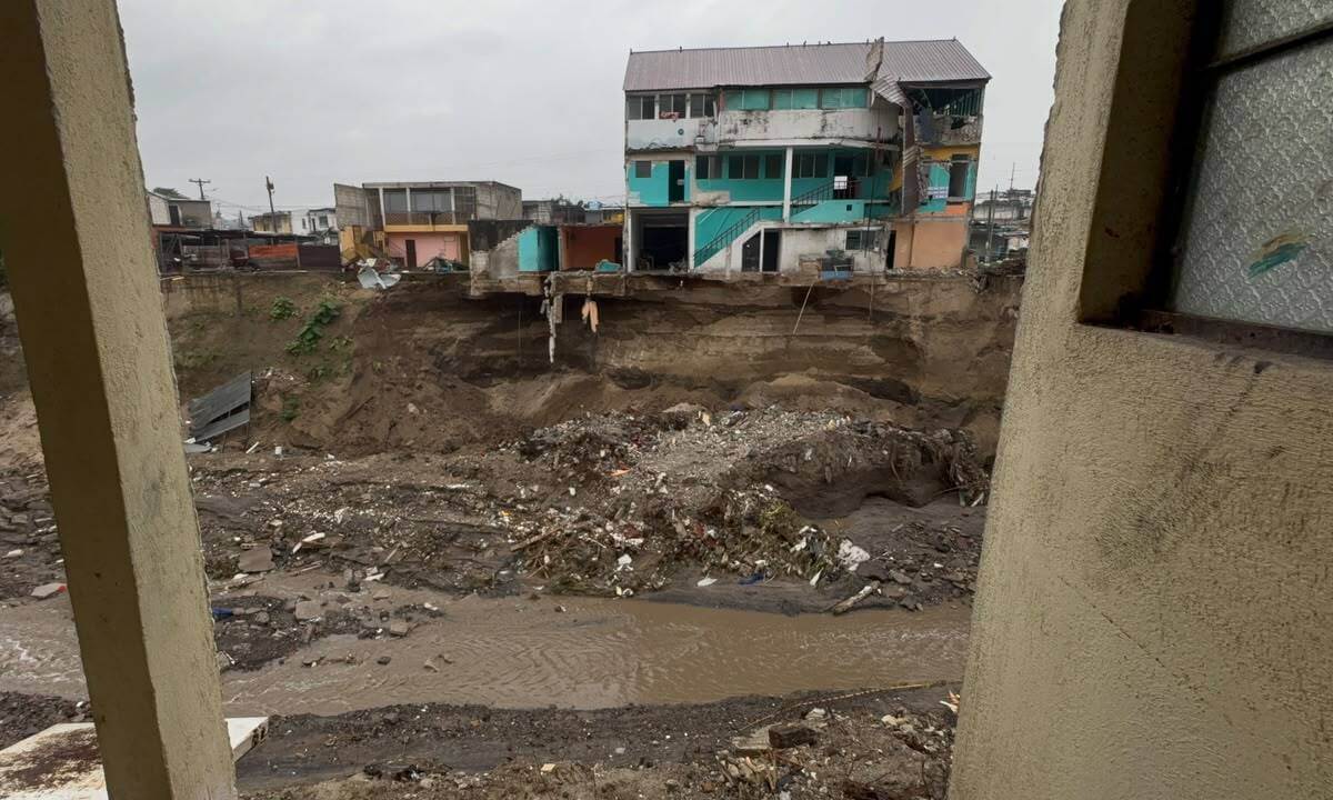 alcalde-de-san-miguel-petapa-culpa-a-otros-municipios-por-crecida-de-rio-pinula