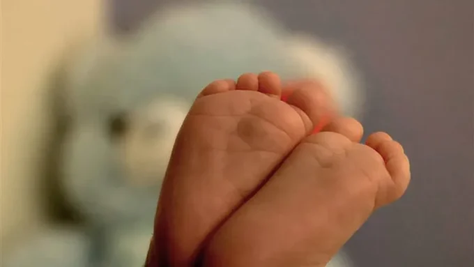 la-maternidad-y-la-paternidad-se-postergan:-casi-dos-tercios-de-quienes-no-tienen-hijos-cree-que-el-momento-ideal-es-despues-de-los-30