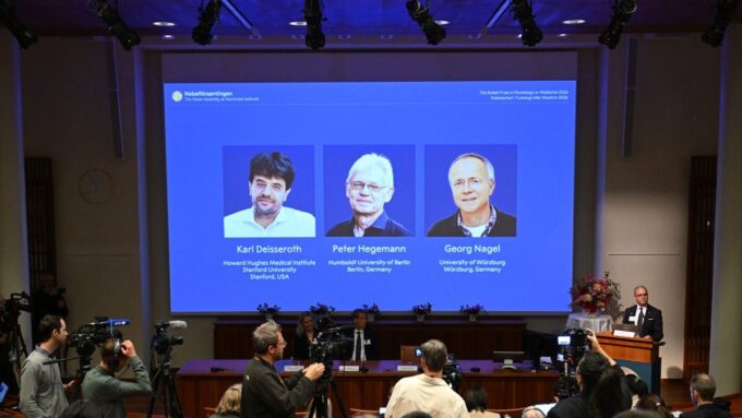 nobel-de-medicina-2026:-karl-deisseroth,-peter-hegemann-y-georg-nagel-destacados-por-sus-hallazgos-en-optogenetica
