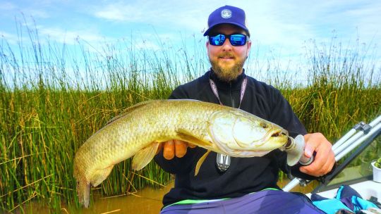 festejamos-los-55-anos-de-weekend-pescando-taruchas-y-burriquetas