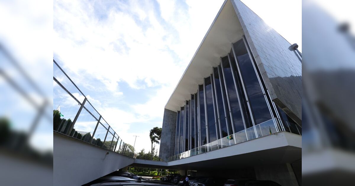 confira-os-candidatos-a-deputado-estadual-que-receberam-voto-em-apucarana