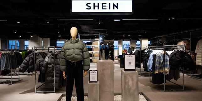 « la-deferlante-de-produits-chinois-a-prix-casses-asphyxie-nos-industries,-menace-nos-emplois,-et,-par-ricochet,-notre-modele-social »