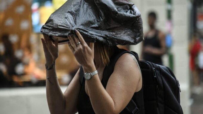lluvias-y-tormentas-vuelven-a-uruguay:-meteorologo-anticipo-cual-sera-“el-peor-dia”-de-la-semana,-aunque-descarto-el-regreso-del-frio