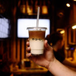 um-cafe-gelado-deveria-mesmo-lhe-custar-o-emprego?