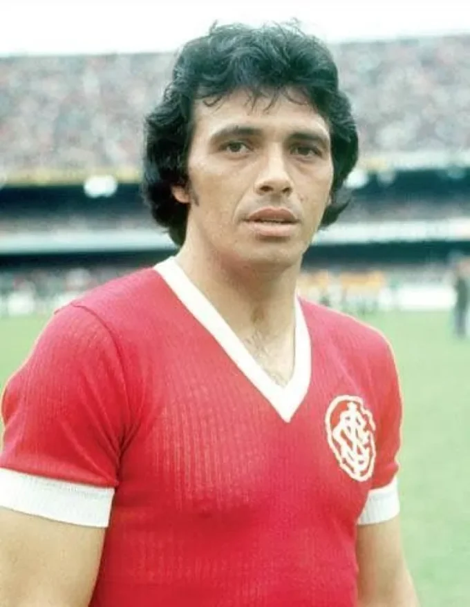 de-nino-con-muletas-a-leyenda:-elias-figueroa-cumple-80-anos