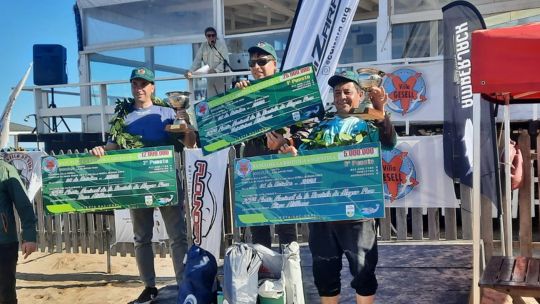 la-estrella-no-falto-a-la-cita:-la-brotola-aparecio-en-la-fiesta-de-villa-gesell