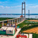 china-busca-el-record-del-puente-colgante-mas-largo-del-mundo:-tendra-un-tramo-de-2.300-metros,-unira-3-ciudades-y-abriria-en-2028