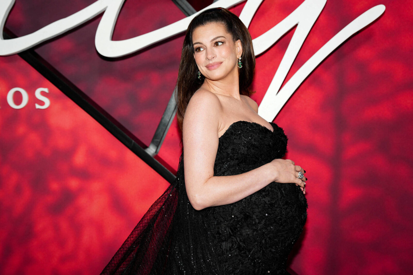 anne-hathaway-faz-de-2026-sua-renascenca-e-lidera-as-bilheterias-pela-terceira-vez