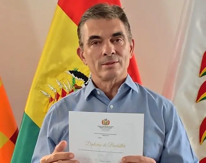 bachilleres-recibiran-sus-titulos-de-forma-gratuita