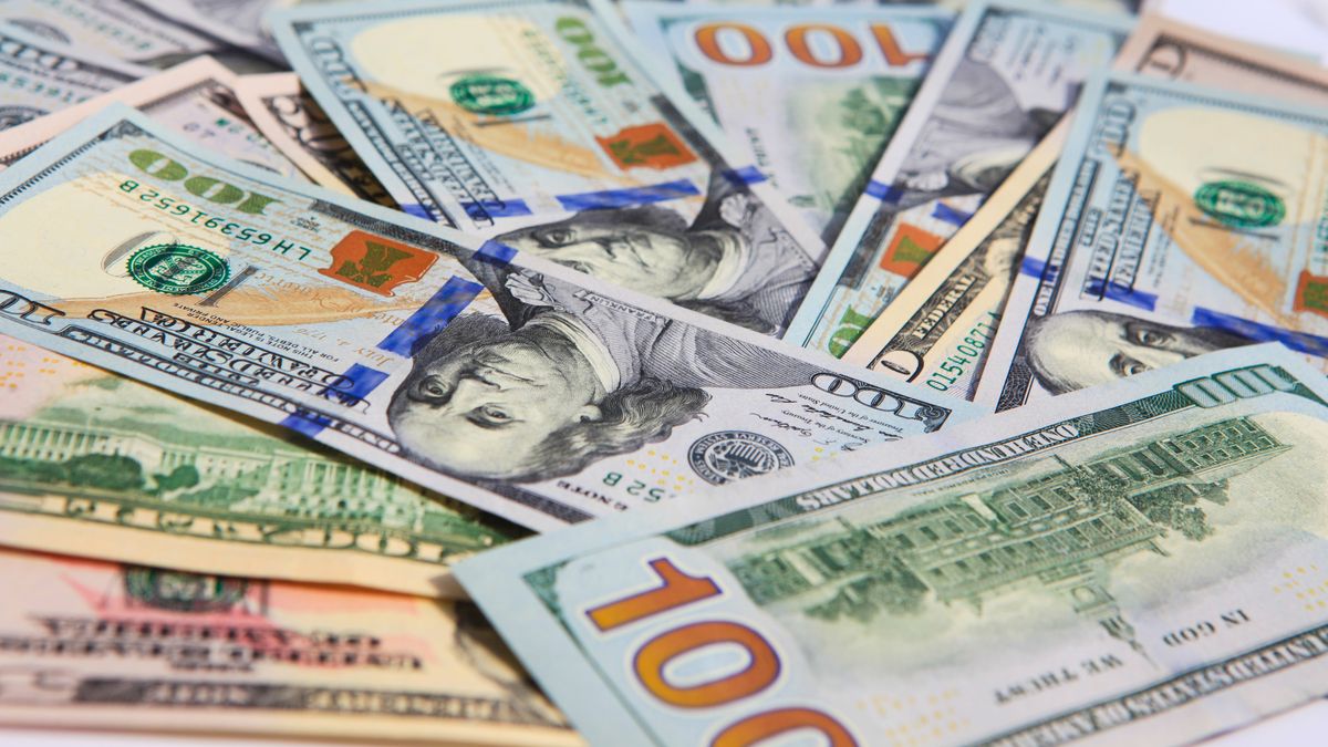ahorrar-en-dolares:-el-analisis-del-bcu-sobre-poder-de-compra-y-volatilidad-entre-1972-y-2026