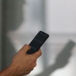 mulher-reage-a-assalto-no-portao-de-casa-e-recupera-celular-em-apucarana