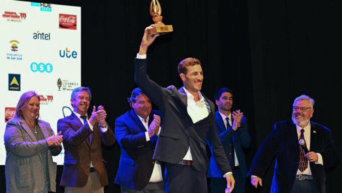 el-remero-felipe-kluver-gano-el-charrua-de-oro-a-mejor-deportista-de-uruguay;-mira-los-principales-galardonados