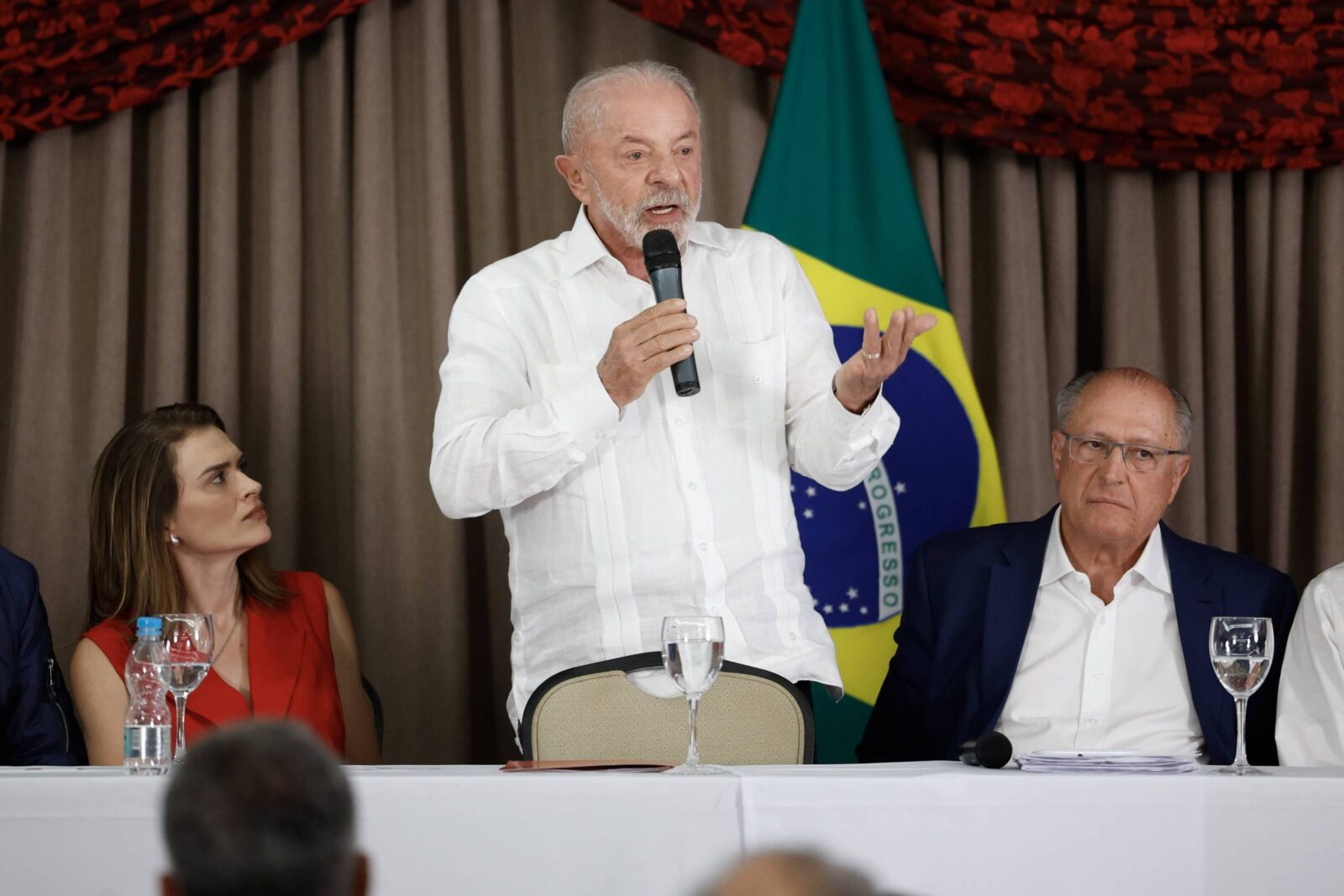 campanha-de-lula-vai-apostar-em-medo-de-fim-de-programas-sociais-para-aumentar-rejeicao-a-flavio