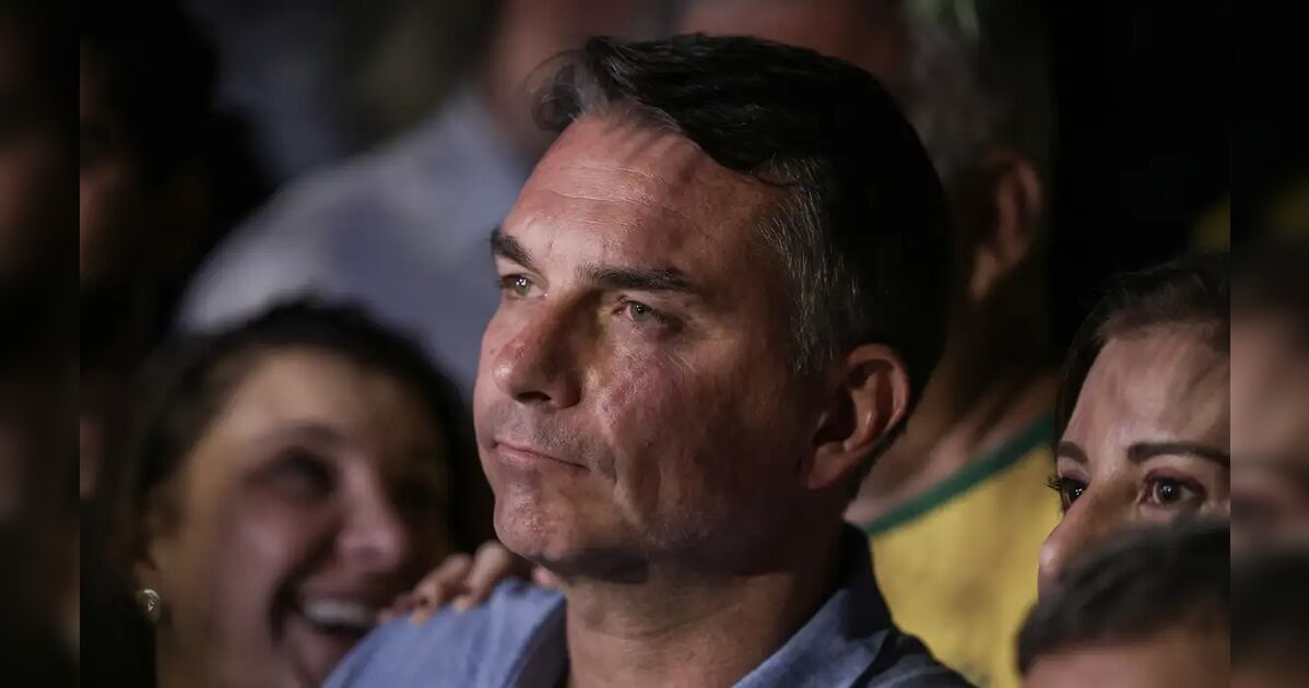 mendonca-multa-flavio-por-impulsionar-post-negativo-contra-lula