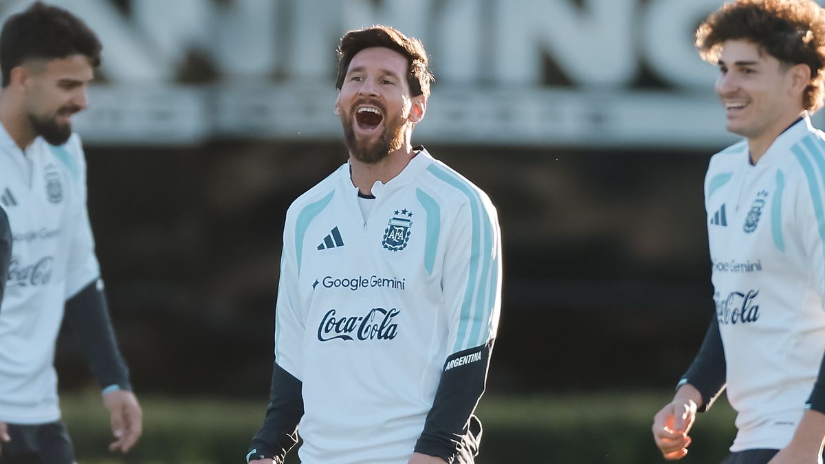 la-emocionante-despedida-de-lionel-messi-de-la-seleccion-argentina:-rompio-en-llanto-y-un-pais-lo-homenajeo-de-pie