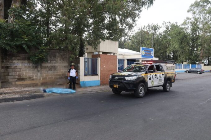 pnc:-enfrentamiento-entre-sicarios-y-agentes-deja-dos-fallecidos-y-un-herido-en-la-zona-6
