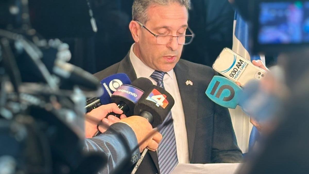 a-tres-anos-del-7-de-octubre,-embajador-de-israel-dijo-que-tambien-en-uruguay-“la-comunidad-judia-ha-tenido-que-hacer-frente-al-aumento-del-antisemitismo”
