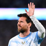 em-lagrimas,-messi-e-argentinos-se-despedem-da-camisa-10