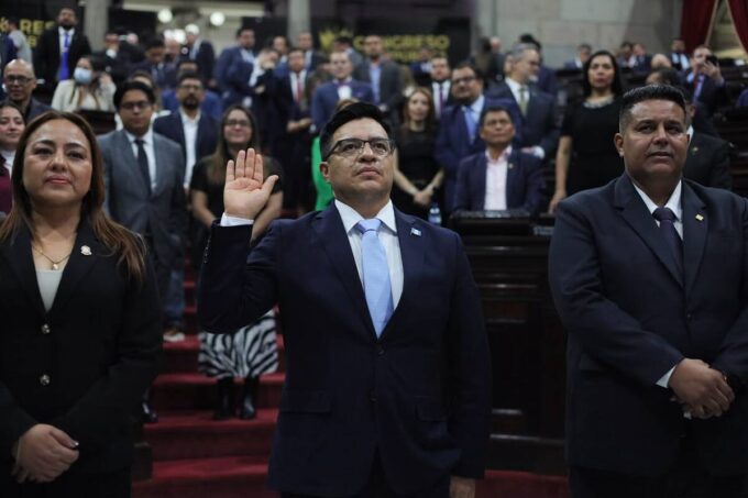 sanabria-niega-que-negocios-en-el-civ-y-presupuesto-allanaron-el-camino-para-eleccion-de-contralor