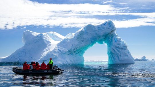 cruceros-a-la-antartida:-una-ruta-de-23.000-km-hacia-el-continente-blanco