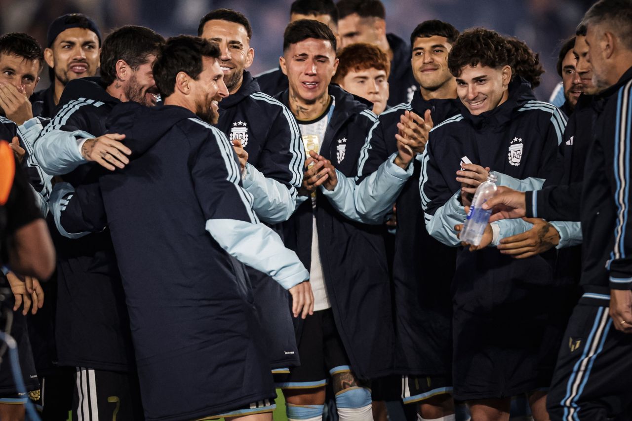 ‘worthy-of-a-legend’:-the-world-reacts-to-messi’s-argentina-farewell