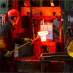 la-industria-mejoro-1,9%-en-agosto,-pero-lejos-estuvo-de-recuperar-el-derrumbe-de-julio